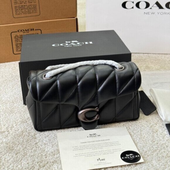 Coach Tabby Shoulder Bag 20 With Pillow Quilting - Picture 3 of 8